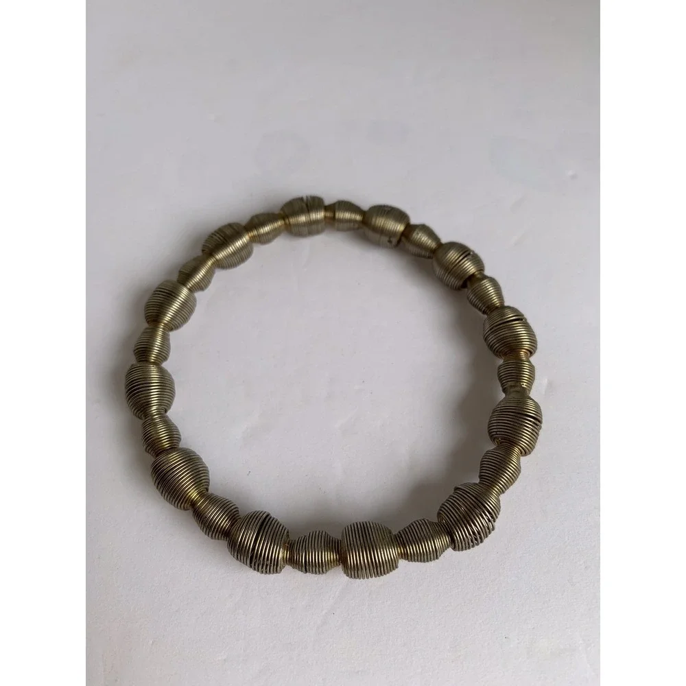Bracelet Gold Brass Tone‎ Delicate Vintage Small Round Design Accents Bangle
